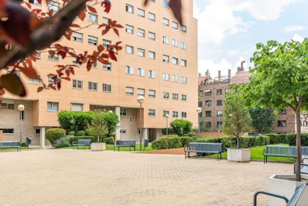 Impresionante Apartamento De 4 Dormitorios 3 Banos Y 2 Plazas De Garaje Madryt Zewnętrze zdjęcie